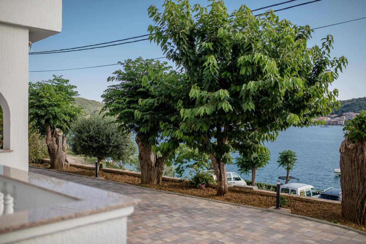 Apartments And Rooms By The Sea Supetarska Draga - Gornja, Rab - 11579 Exterior foto