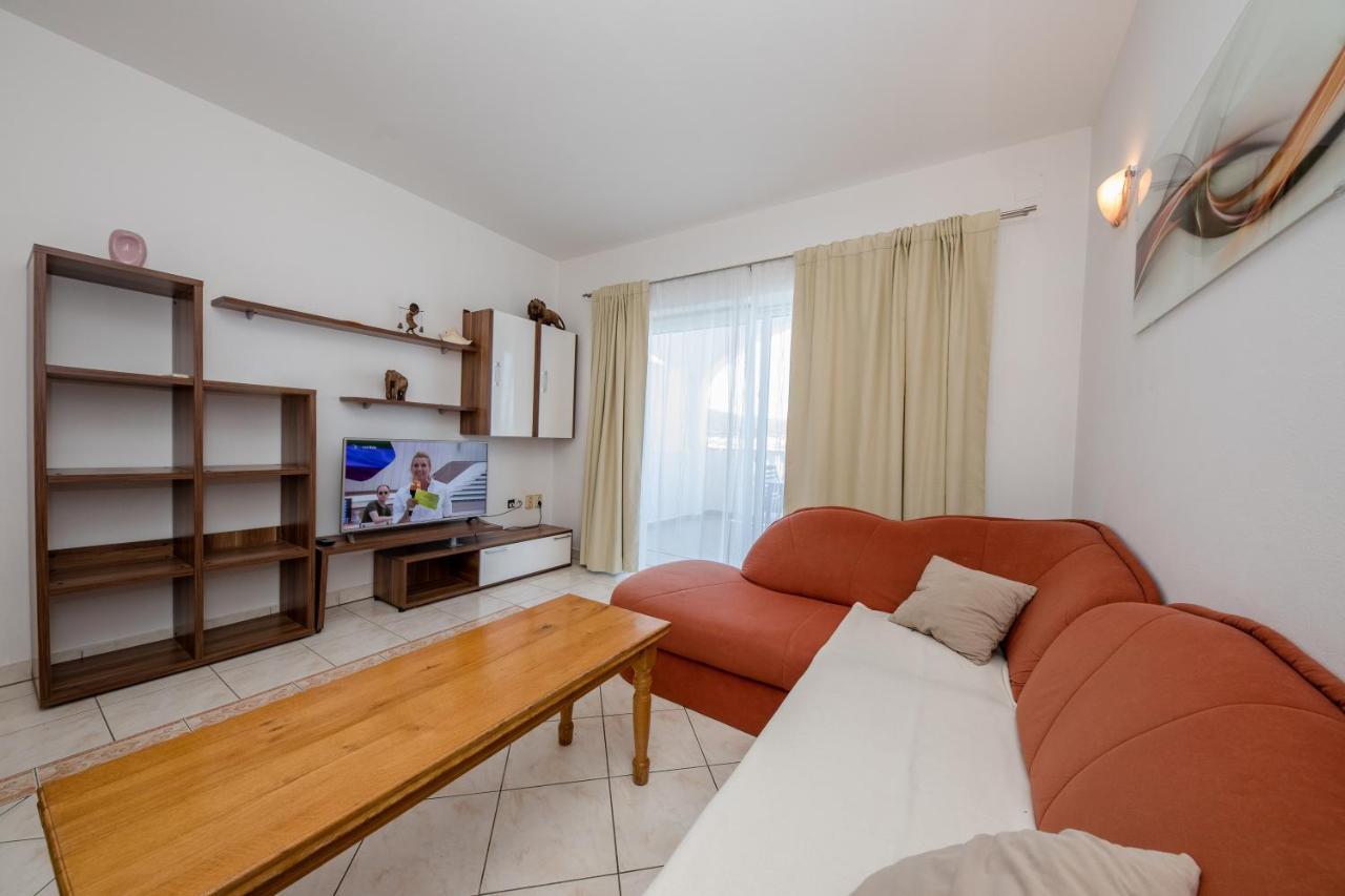 Apartments And Rooms By The Sea Supetarska Draga - Gornja, Rab - 11579 Exterior foto