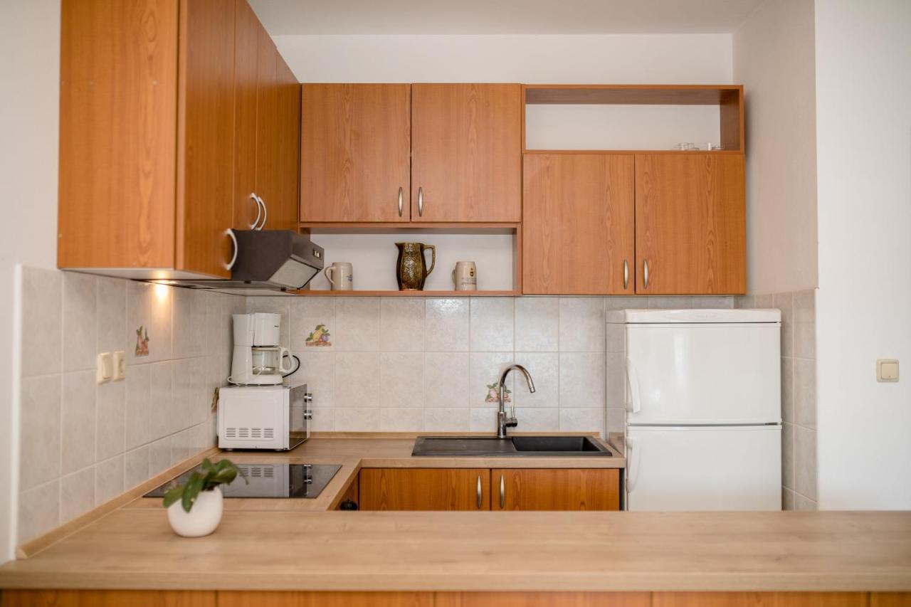 Apartments And Rooms By The Sea Supetarska Draga - Gornja, Rab - 11579 Exterior foto