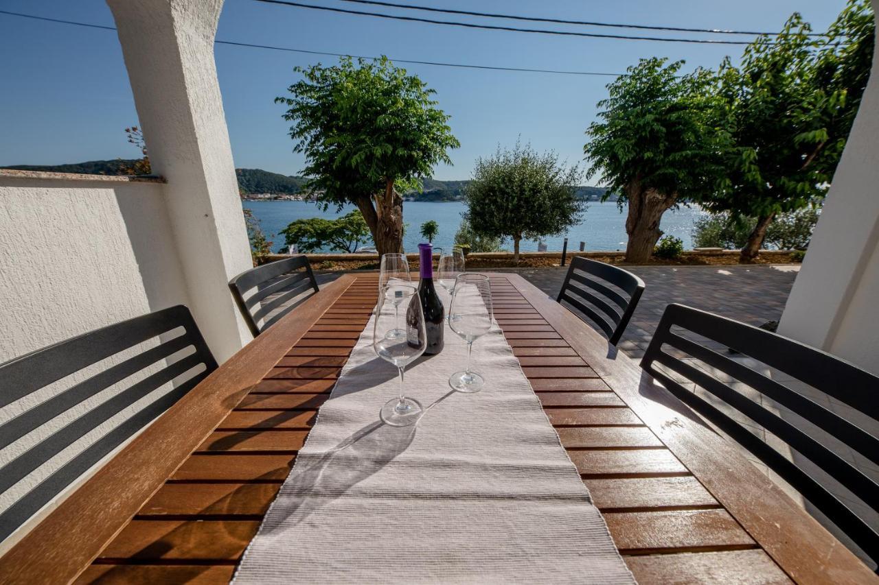 Apartments And Rooms By The Sea Supetarska Draga - Gornja, Rab - 11579 Exterior foto