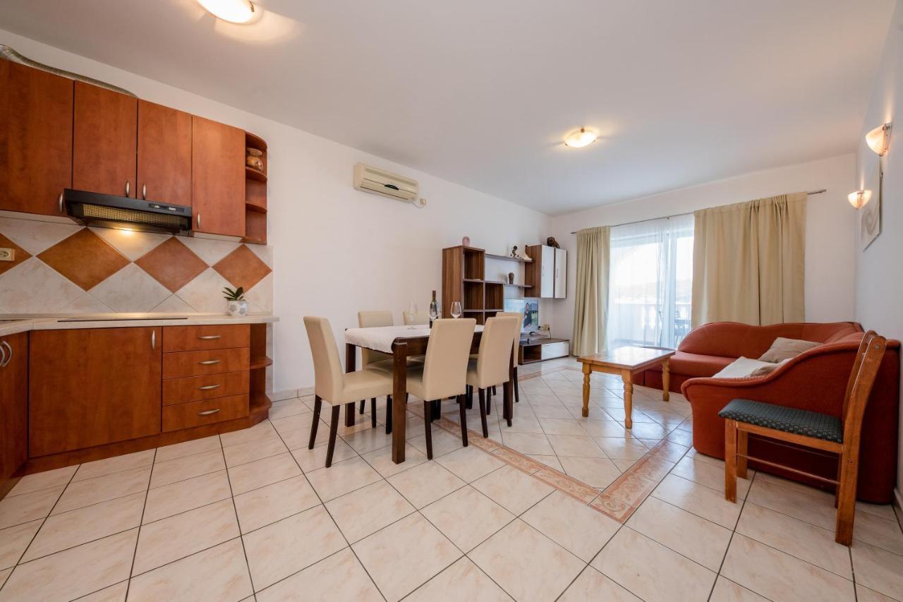 Apartments And Rooms By The Sea Supetarska Draga - Gornja, Rab - 11579 Exterior foto