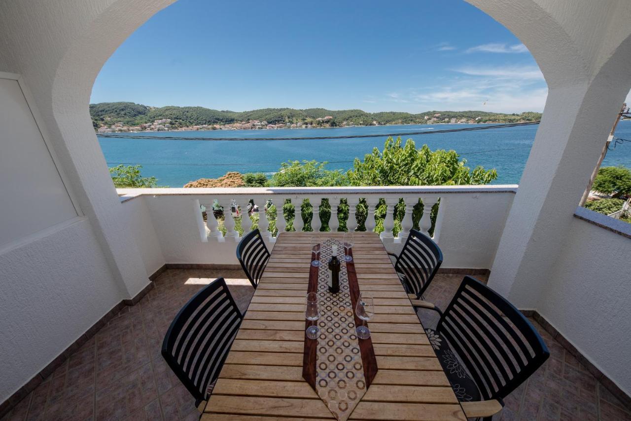 Apartments And Rooms By The Sea Supetarska Draga - Gornja, Rab - 11579 Exterior foto