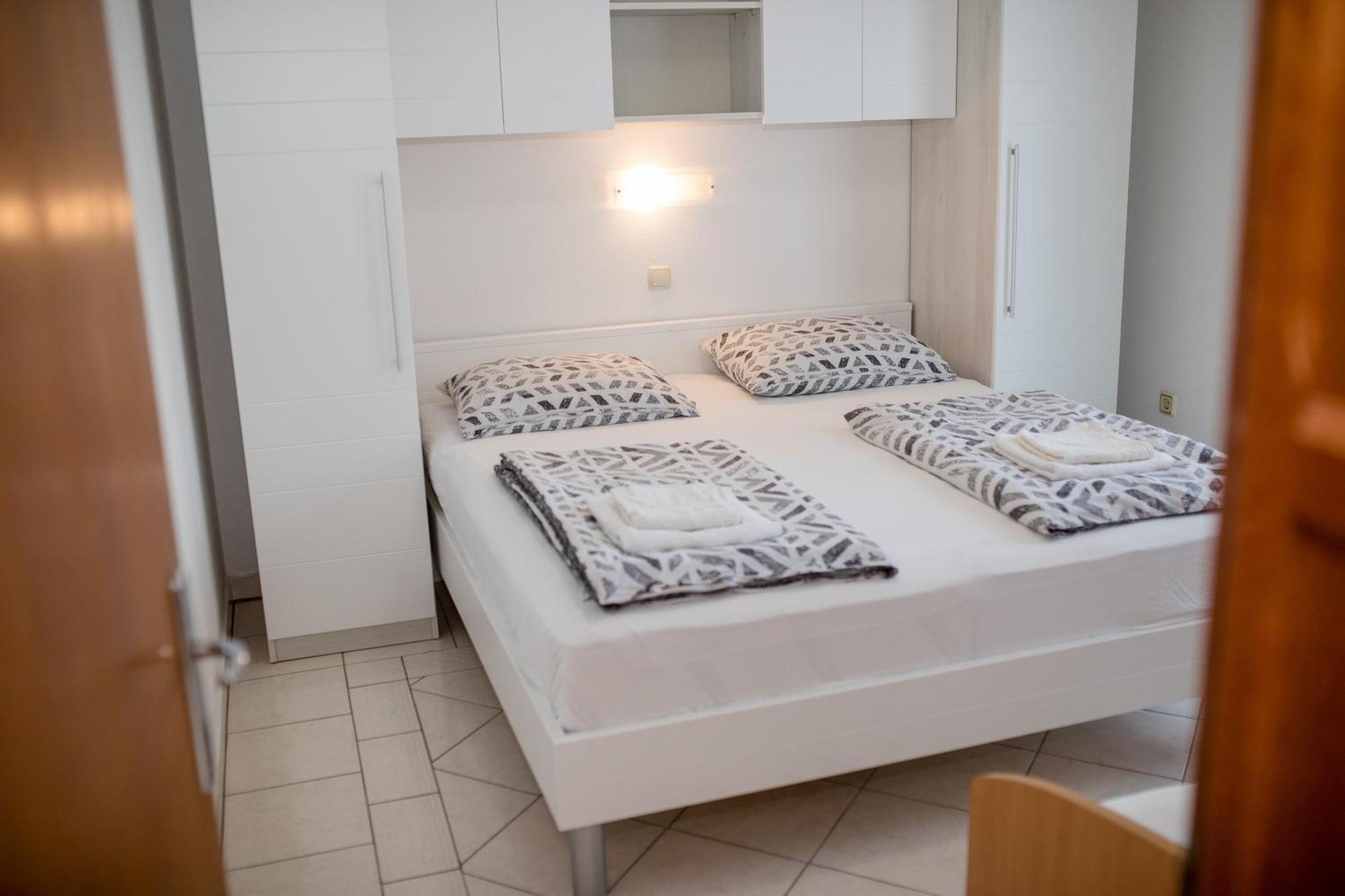 Apartments And Rooms By The Sea Supetarska Draga - Gornja, Rab - 11579 Zimmer foto