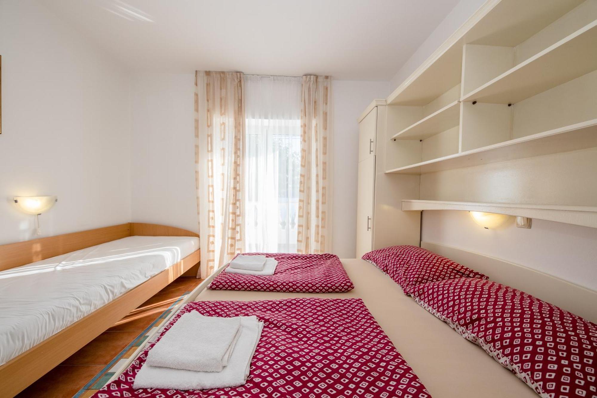 Apartments And Rooms By The Sea Supetarska Draga - Gornja, Rab - 11579 Zimmer foto